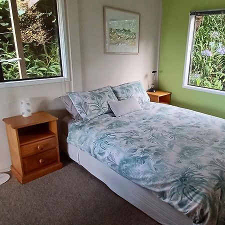 Mt Manaia View Holiday Studio Whangarei Heads Exteriör bild
